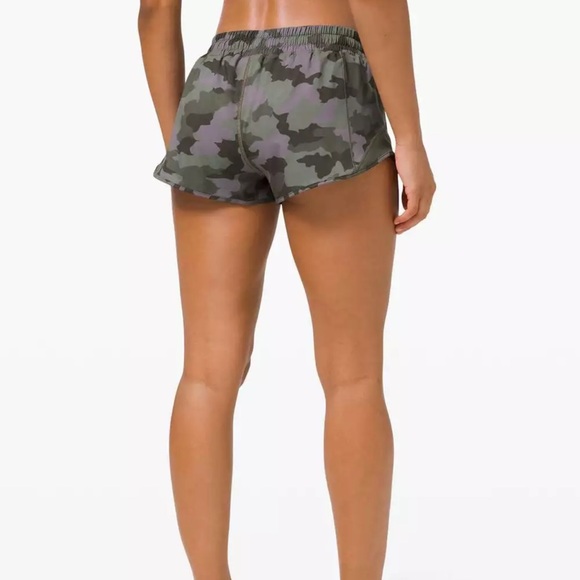 Lululemon Hotty Hot Shorts in Camo Dusky Lavender - Picture 4 of 8